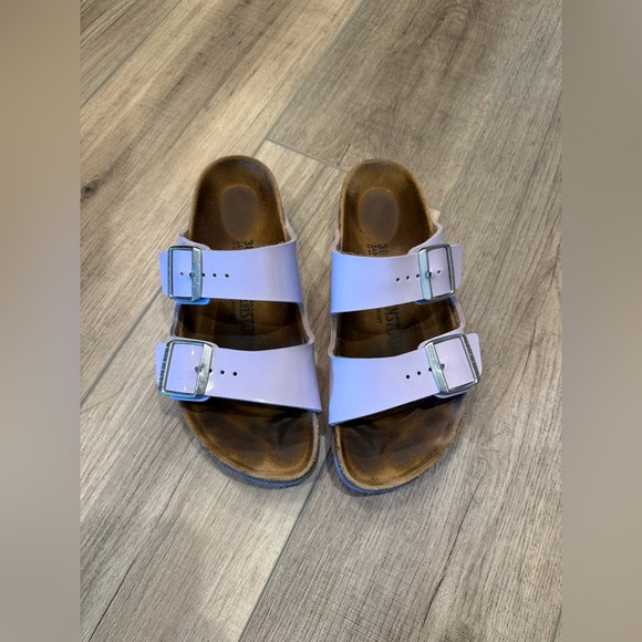 COPY - Worn for a year. - Picture 2 of 7